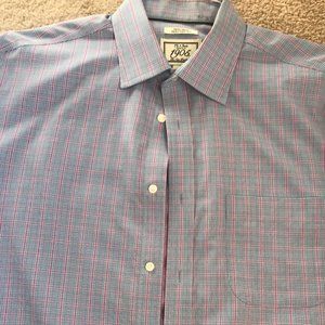 Jos A Bank Non Iron Tailored Fit Dress Shirt